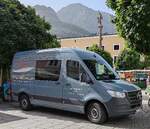 =MB Sprinter des Feinkosth�ndlers MEDOUSA, gesehen auf Wochenmarkt in Bad Reichenhall, 08-2026