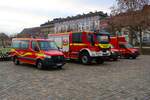 Feuerwehr Mainz Drais Mercedes Benz Sprinter MTW (Florian Main 12/48) und IVECO Magirus LF20 Kats (Florian Mainz 12/40) am 31.12.25 beim Silvester Abschwimmen 2025 in Mainz am Rheinufer