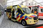 Ein Rettungswagen aus den Niederlanden am 18.05.19 auf der RettMobil in Fulda