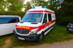 DLRG Mercedes Benz Sprinter GW-Wasserrettung am 23.09.23 am Schloss Johannisberg zur Übergabe der neuen Rettungsboote