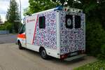 Die Johanniter Mercedes Benz Sprinter RTW am 06.05.23 in Seligenstadt am Klinikum