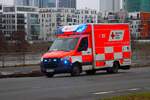 DRK Rettungsdienst Frankfurt Mercedes Benz Sprinter RTW (Rotkreuz Frankfurt 11/83-1) am 14.02.26 in Frankfurt am Main an der Uni Klinik