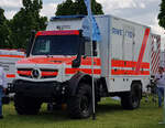 =Unimog von EMMERT-Fahrzeuge als Rettungswagen, ausgestellt bei der RettMobil 2022, 05-2022