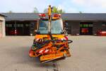 Autobahnmeisterei Langenselbold Mercedes Benz Unimog U423 mit MULAG Mähwerk in der Transportstellung am 14.04.26.