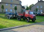 Unimog mit Eigenbauhnger und Iseki traktor als Ladung beim Bulldogtreffen in Burkhardtsdorf