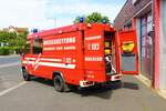 Feuerwehr Maintal Dörnigheim Mercedes Benz Vario GW-Wasserrettung (Florian Maintal 1-58-1) am 08.07.23 bei einen Fototermin.