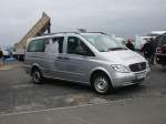 MB Vito mit Werbung f�r Mercedes Benz CharterWay steht beim 1.