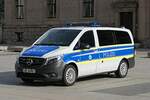 Polizei beim Deutschen Bundestag, mit einem Mercedes-Benz MB Vito FuStw..