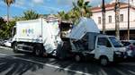 =Piaggio Porter als Müllfahrzeug bringt den in den kleinen Gassen von Nizza gesammelten Müll zu dem großen Iveco-Müllfahrzeug, 09-2017