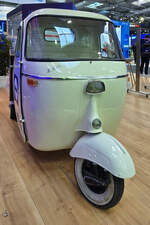 Im Bild ein Piaggio Ape 500 M-P, welchen ich im April 2026 auf der Messe Hannover entdeckt hatte.