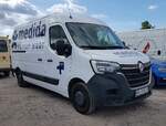=Renault Master von  Medida -Notfallausrüstung, gesehen auf dem Parkplatz der Rettmobil 2022, 05-2022
