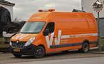 Renault Master, von Beton Weber, stand nahe einer Baustelle. 01.2026