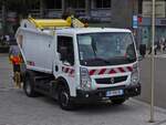Renault Maxity Müllentsorgungsfahrzeug in Annecy unterwegs. 09.2022