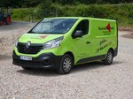 =Renault Trafic dCi 140, 1.6l, 140 PS, der Firma  Naumann & Theiler  steht auf einer Baustelle im 36100 Petersberg-Marbach im Juli 2016