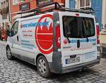 =Renault Trafic vom WENZ-Wärmetechnik steht im Dezember 2023 im Rothenburg ob der Tauber