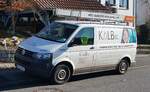 =VW T5 des Sanitärbetriebes KALB steht im Februar 2023 in Petersberg
