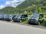 Mehrere neue VW Transporter für den Schweizer Zoll am 23.5.24 in Matten bei Interlaken.