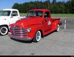 Chevrolet 3100 an der Oldtimer Ausstellung auf dem Flughafen Bleienbach am 29.05.2022