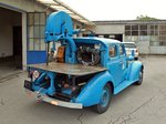 Chevrolet Master, Baujahr 1937. Das Fahrzeug wurde später in der Schweiz als fahrende Bandsäge umgebaut und fährt so seit dem 20. Februar 1962. Aufgenommen am 4. Juni 2016 in Froideville, Kanton Waadt, Schweiz