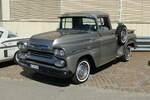 Ein Chevrolet Apache zu Besuch am Oldtimer Treff auf den Areal des Flugplatz in Bleienbach am 14.06.2026