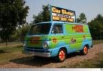Dodge A100 im Design der  Mystery Machine  aus der Zeichentrickserie  Scooby Doo .