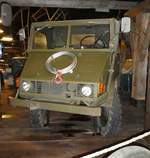 =Unimog 2010, Bj. 1953, 1767 ccm, 25 PS, ein ehemaliges Fahrzeug der Schweizer Armee,
ausgestellt im Auto & Traktor-Museum-Bodensee, 10-2019