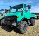 =Unimog 424, ausgestellt bei der Oldtimerveranstaltung der OLDTIMERFREUNDE OHMTAL in Dannenrod, 09-2025