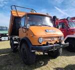 =Unimog 406, steht bei der Oldtimerveranstaltung der OLDTIMERFREUNDE OHMTAL in Dannenrod, 09-2025