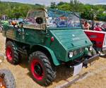 Mercedes Benz Unimog 401, BJ 1954, 1767 ccm, 25 PS, war zum Oldtimertreffen in Warken gekommen. 19.07.2026