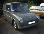 VW Typ 147  Fridolin , gebaut von 1965 bis 1974. Dieses Modell war eine Co-Produktion des Posttechnischen Zentralamtes, der Westfalia Werke und der VW AG. Eingesetzt wurde der Kleinlieferwagen hauptsächlich bei der Deutschen Post. Aber auch die schweizerische Post, Lesezirkel und Privatfirmen nutzten dieses praktische Auto. Das Fahrgestell basierte auf dem Käfer Cabriolet und im Heck verrichtete der zuverlässige 1.192 cm³ Boxer mit 34 PS seinen Dienst. Es wurden 6.125  Fridoline  gebaut. 11. Oldtimertreffen des AMC Duisburg auf dem Parkplatz des Landschaftspark Duisburg Nord am 24.08.2025.