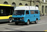 Hellblauer VW LT 28 unterwegs in der Stadt Bern am 11.04.2026