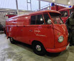 =VW T1, ehemaliges Fahrzeug der Werkfeuerwehr BOEHRINGER, steht im Depot des Fuldaer Feuerwehrmuseums, 11-2025