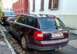 Rückansicht: Audi A4 typ 8E, gesehen in Pécs (Ungarn) Juli, 2020.