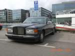 Ein Bentley als Werbefahrzeug für das Restaunt und Nachtclubschiff Prins Bernhard im Hafen von Malmö(Schweden)