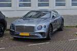 Bentley Continental GT, aufgenommen auf einem Parkplatz. 10.2023