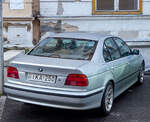 Rückansicht: BMW 5 E39.
