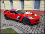 Eine sonderlackierte Corvette kam mir am 18.4.2023 in der Altstadt von Chomutov in Tschechien vor die Kamera.