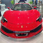 Anfang April 2025 war auf der Messe Hannover dieser Ferrari 296 GTB mit Hybrid-V6-Motor und 830 PS ausgestellt.