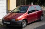 Hier ist ein Fiat Punto Mk1 dreit�rer in der Farbe Rosso Bright zu sehen. Foto: M�rz, 2026
