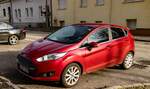 Diesen roter Ford Fiesta Mk6 Facelift ( Candy Red  vermutlich) habe ich in Januar, 2022 fotografiert.