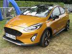 Der Ford Fiesta  Active , Crossover aus Kleinwagen und SUV, auf der Autoschau in Krefeld an der Rennbahn, 24.6.18
