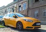Gelber Ford Focus Mk3 ST, gesehen in Juli, 2020.