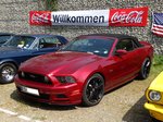 Ein Ford Mustang Cabrio bei einen US Car/Oldtimer Treffen am 01.05.16 in Frankfurt am Main Bergen Enkheim