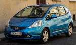 Hier ist ein Honda Jazz Mk2 in der Farbe Cerulean Blue zu sehen.