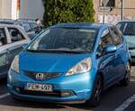 Hier ist ein Honda Jazz Mk2 in der Farbe Cerulean Blue zu sehen.