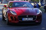 Jaguar in Rot bei Cars&Coffee in Düsseldorf, am 16.10.2016.