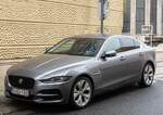 Hier ist ein Jaguar XE Facelift zu sehen.