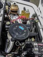 Motorraum eines Lada 2107. (Datum: 06.05.2012)