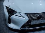 Detailaufnahme des Lexus LC 500h. Das Auto wurde auf der Veranstaltung  Auto Zürich , November 2016 ausgestellt.