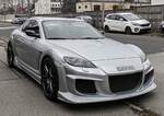 Hier ist ein optisch getunter Mazda RX-8 zu sehen.